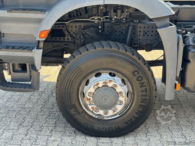 Camion-benne tricar MERCEDES-BENZ 3343 Arocs 4 Allrad 6x6 MEILLER  Only 34.000 Km