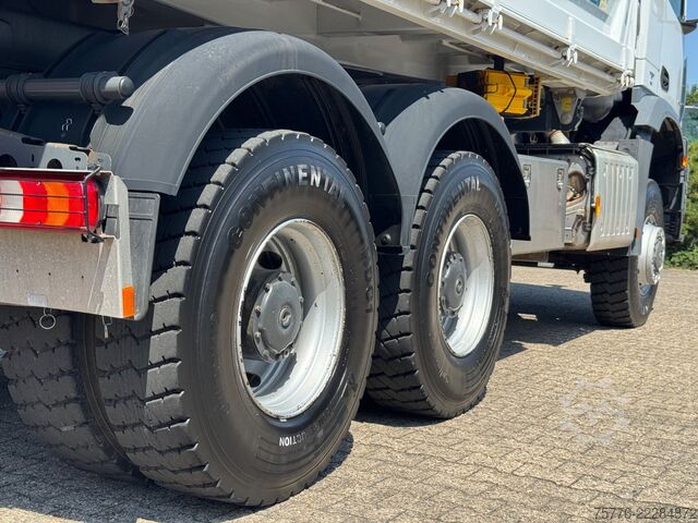 Camion-benne tricar MERCEDES-BENZ 3343 Arocs 4 Allrad 6x6 MEILLER  Only 34.000 Km