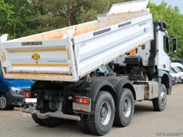 Üç taraflı damperli kamyon MERCEDES-BENZ 3343 Arocs 4 Allrad 6x6 MEILLER  Only 39.000 Km
