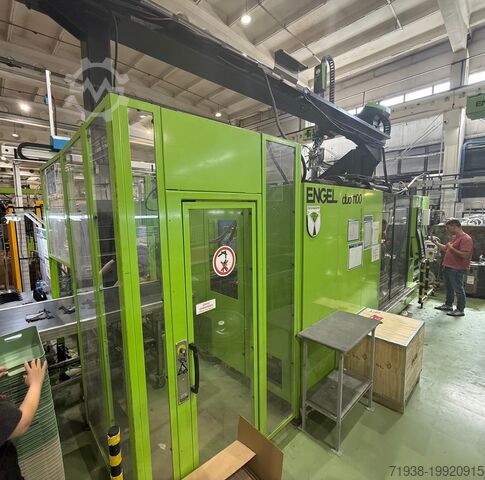 Vstřikovací stroj ENGEL DUO 5550/1100