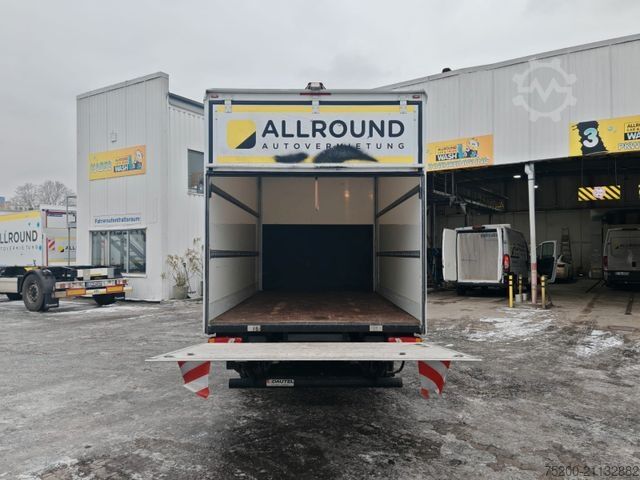 Transporter mit Koffer RENAULT Master