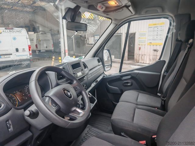 Transporter mit Koffer RENAULT Master