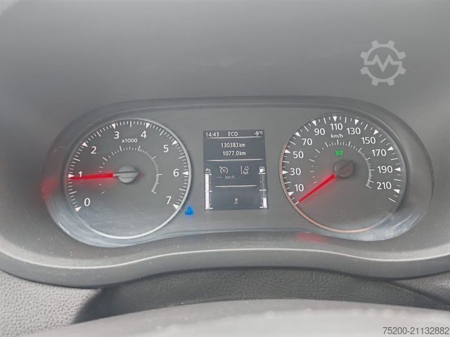 Transporter mit Koffer RENAULT Master