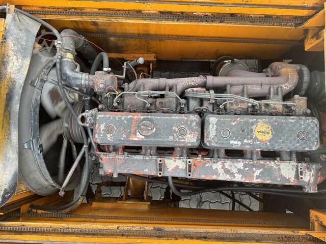 Volle container reachstacker Kalmar Valmet RSD4118-4TL