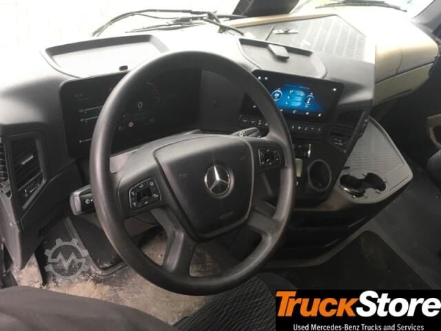 Standard tractor unit  Actros 1845 LS