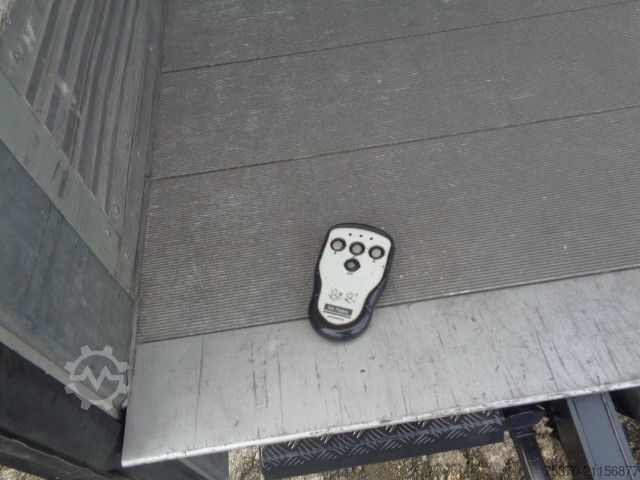 Samochód ciężarowy typu furgon IVECO EUROCARGO ML120E25