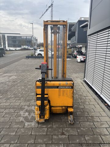 Sztaplarki paletowe Jungheinrich EJC 12,5