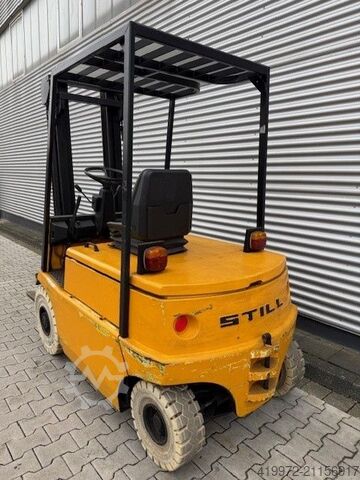 Elektro 4 Rad-Stapler Still R60-20