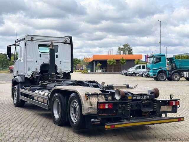 Φορτηγό γερανός roll-off MERCEDES-BENZ Actros 2745 6x2 Abrollkipper Meiller RS2170