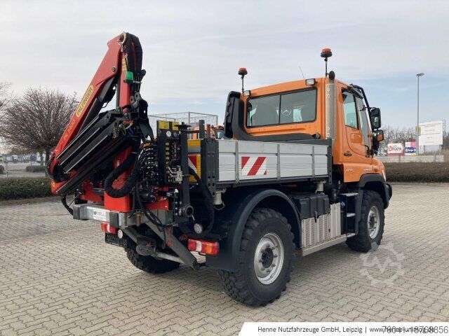 Poljoprivredna mašina Mercedes-Benz Unimog U 318 m. Ladekran PK 3400