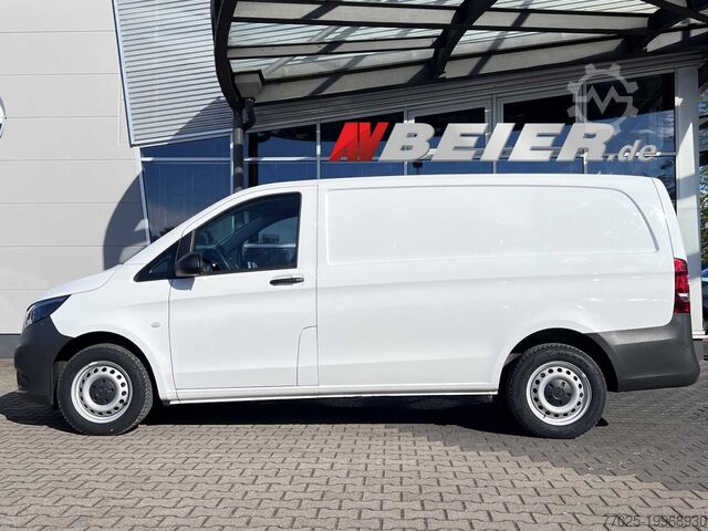 Panelbil lång Mercedes-Benz Vito