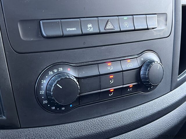 Panelbil lång Mercedes-Benz Vito