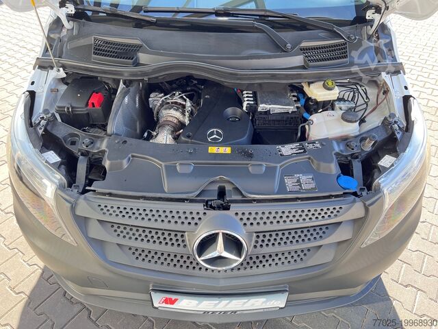 Panelbil lång Mercedes-Benz Vito