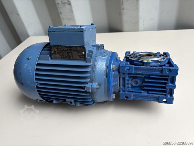 Lenze GSN04-1NHAR κινητήρας με γρανάζια 0,37 kW 140 σ.α.λ. i=10 WEG AL71-4 3-Φ IP55 Lenze GSN04-1NHAR Getriebemotor 0,37 kW 140 U/min i=10 WEG AL71-4 3-Ph IP55 Lenze GSN04-1NHAR Getriebemotor 0,37 kW 140 U/min i=10 WEG AL71-4 3-Ph IP55