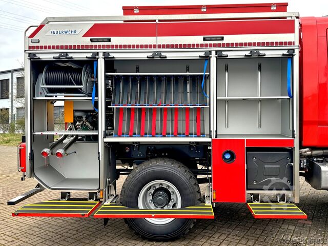Brandweerwagen Renault D14 TLF3000 Allrad 4x4 Tanklöschfahrzeug