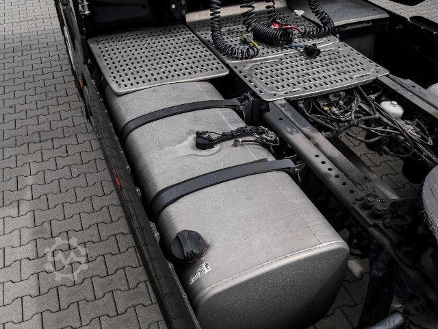 Standardni tegljač DAF XG+ 480 FT + INTARDER + 2x TANK + FULL SPOILER