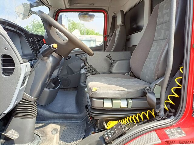 Camion à plate-forme avec bâche et hayon Mercedes-Benz ATEGO 816