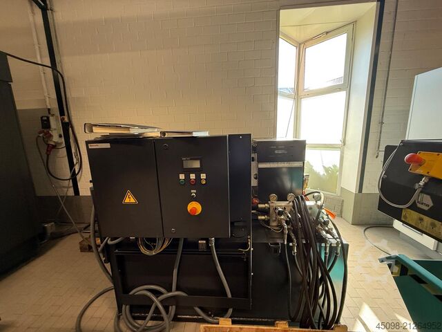 CNC lathe Okuma MULTUS B400II-W 2000