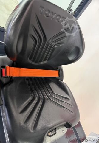 Forklift Toyota 11129 - 8FBE20T