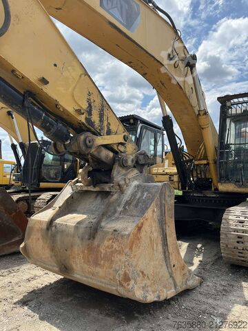 Paletli ekskavatör Caterpillar 330 DLN