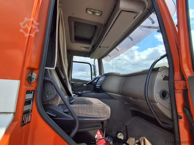 Kuffert DAF CF 85.360 * 6x2  * Euro 4 * 1 x Bed