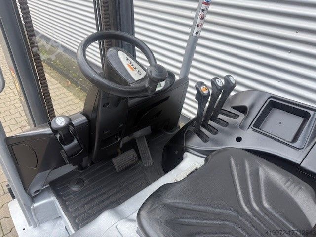 Electric 4-wheel forklift Still RX60-25