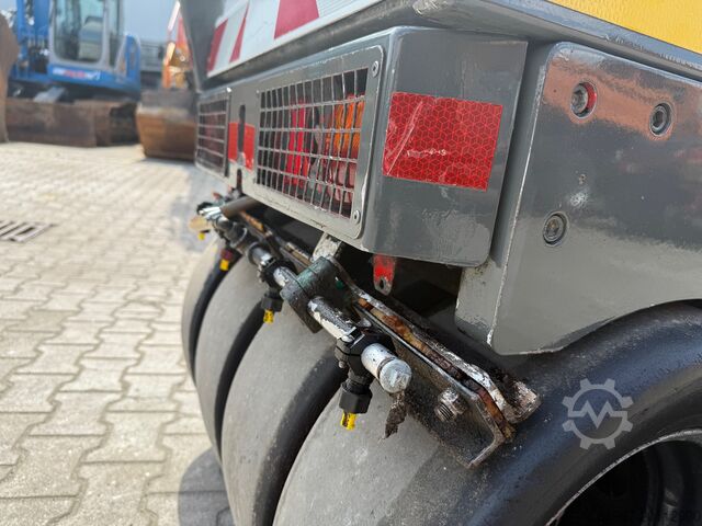 Combination roller Ammann AV 16 K Kombiwalze