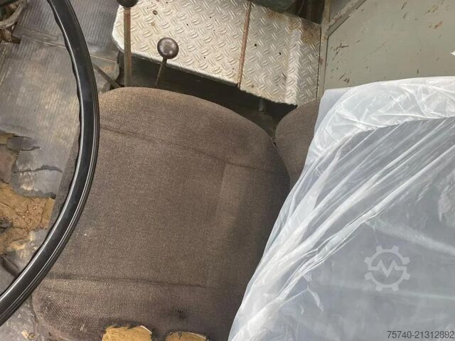 Kipper Mercedes-Benz 813 + Manual + Kipper + 4x4