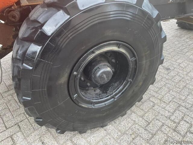 Kipper Mercedes-Benz 813 + Manual + Kipper + 4x4