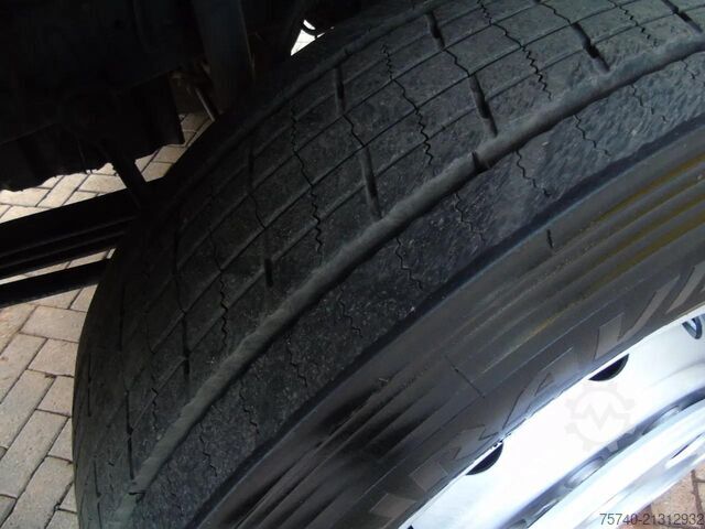 Posuvná plachta Mercedes-Benz Axor 1829 + euro 5 + lift + manual