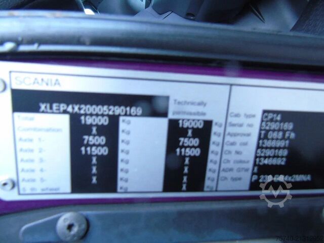 Koel-vriestransport Scania P230 LOW KLM +  CARRIER + LOADLIFT +
