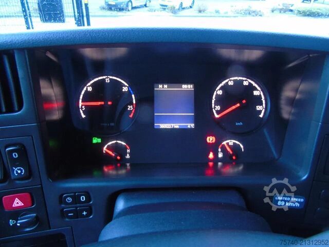 Trasporto refrigerato/congelato Scania P230 LOW KLM +  CARRIER + LOADLIFT +