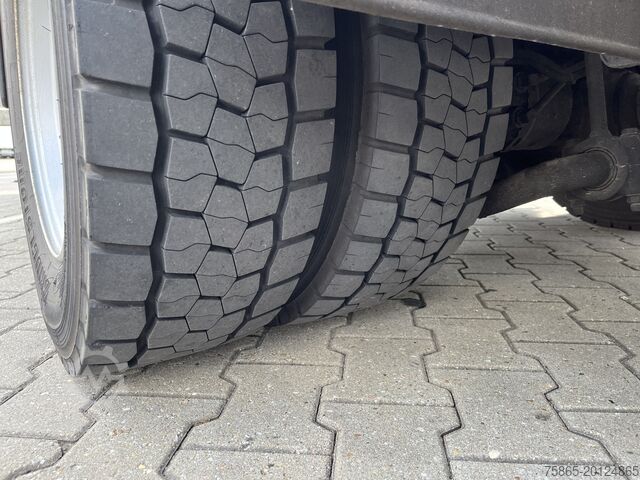 Kuffert Man TGL 12.180 / 12 Ton / 781 dkm / Oil Leak / Canv...