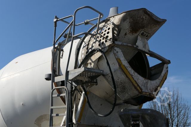 Betonmixer vrachtwagen MAN TGS 35.440 Betonmischer Blattgefedert Euro 6