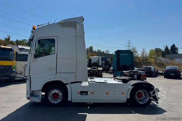 Τυπική μονάδα τράκτορα VOLVO FH-500 4x2