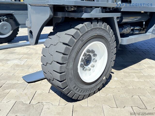 četvorosmerni viljuškar Combilift C5000XL / DIESEL / DUPLEX 5500MM / CABIN