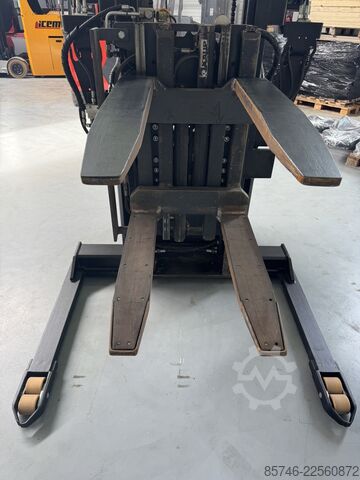SWE 140 S - with PALLETCHANGER !! TOYOTA SWE 140 S - with PALLETCHANGER !!