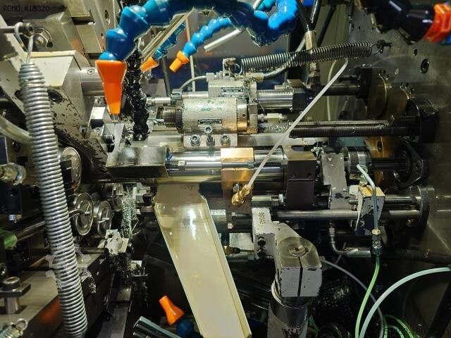 Torno automático multi-eixo TORNOS BS 20.8