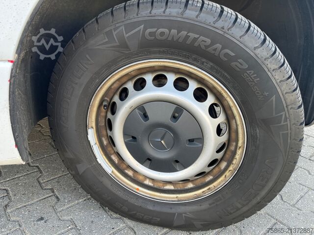 Furgone Mercedes-Benz Sprinter 319 1.9 CDI / L4 H2 / RWD / Navi / APK...