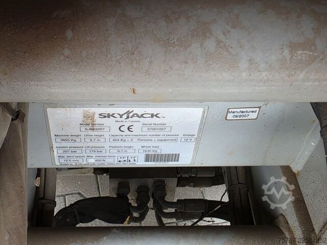 Plataforma de trabalho Skyjack SJ6832RT 4x4 Diesel, neuer Motor!!!