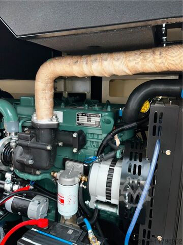 Генератор за хитне случајеве 32 кВА Newpower Generator Notstromaggregat NWK35 + Stromaggregat Sonderschallschutz