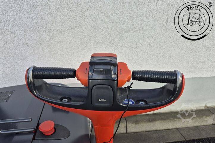 Pallet stacker Linde L14i