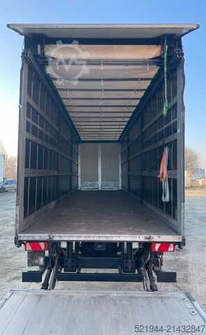 Standardowy ciągnik siodłowy Mercedes-Benz Sprinter 519 CDI 190 PS Schlafkabine LBW