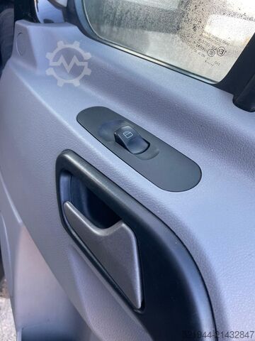 Standardowy ciągnik siodłowy Mercedes-Benz Sprinter 519 CDI 190 PS Schlafkabine LBW