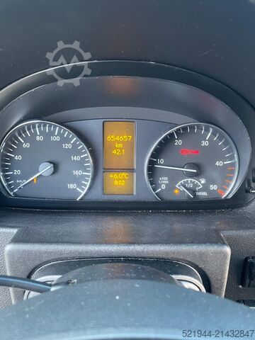 Standardowy ciągnik siodłowy Mercedes-Benz Sprinter 519 CDI 190 PS Schlafkabine LBW