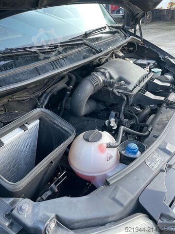 Standardowy ciągnik siodłowy Mercedes-Benz Sprinter 519 CDI 190 PS Schlafkabine LBW