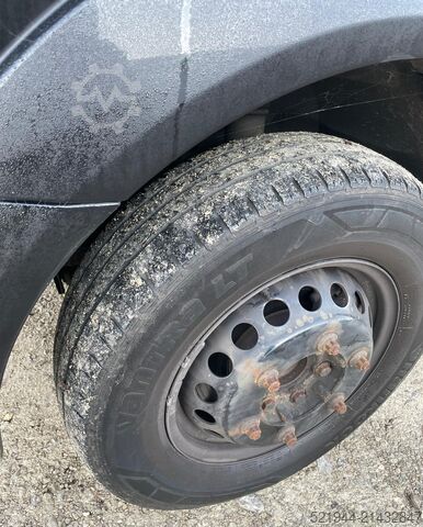 Standardowy ciągnik siodłowy Mercedes-Benz Sprinter 519 CDI 190 PS Schlafkabine LBW