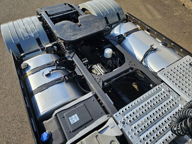 Standart-SZM Volvo FH 16.750 4x2 / RETARDER / I PARK-COOL / FULL AIR