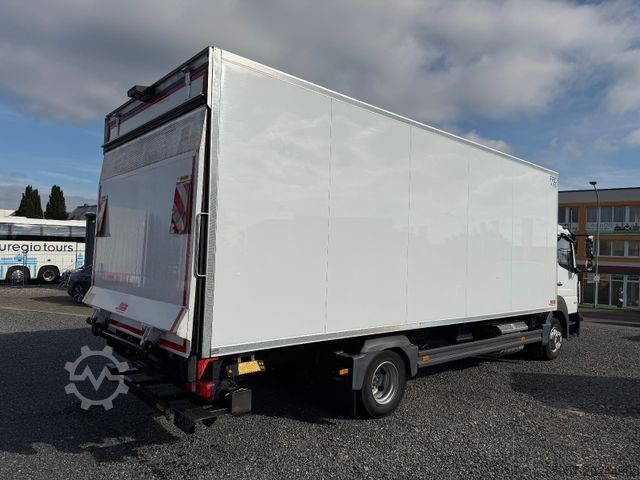 Kühltransporter MERCEDES-BENZ 823 Atego / Kühlkoffer / LBW / 6,70 m / Carrier