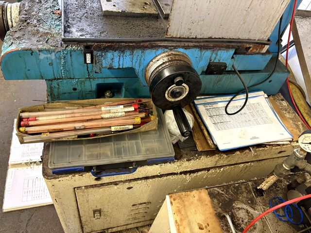 Mașină EDM pentru găurirea orificiilor MADRA BT-2